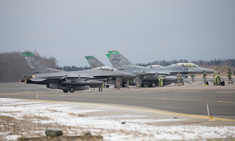 Today 12 US F-16's from Ohio Air National Guard landed at Ämari Air Base, Estonia