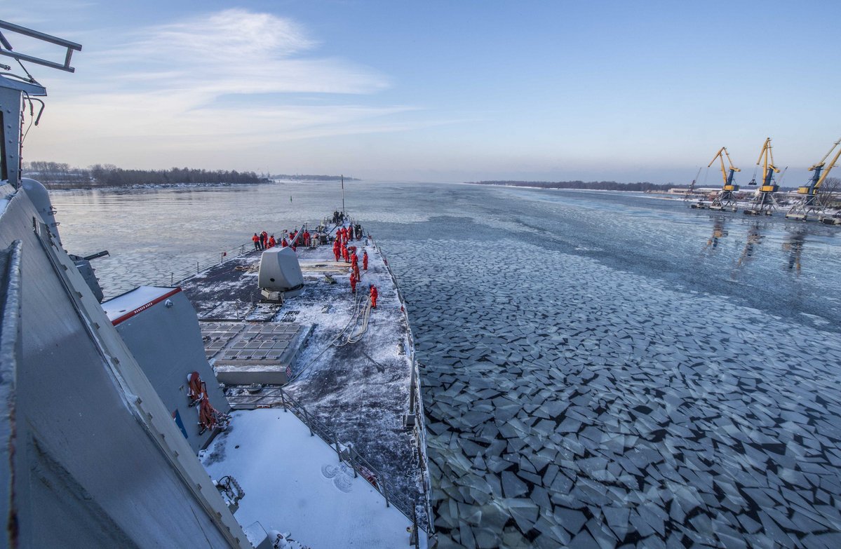 Images of @USNavy Arleigh Burke-class guided-missile destroyer USS Porter (DDG 78) departing Riga, Latvia   