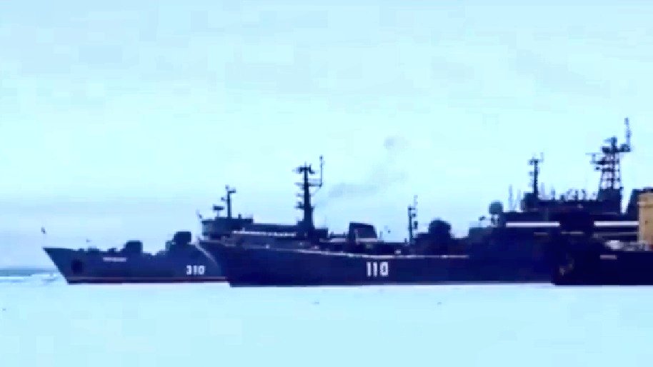 Russian Baltic Fleet Ropucha-class landing ship Aleksandr Shabalin set sail from Kronstadt. It has deployed Iskander units before.  First pictures show the Ropucha (Pennant near 110) at its pier where she has spent most of the winter.   