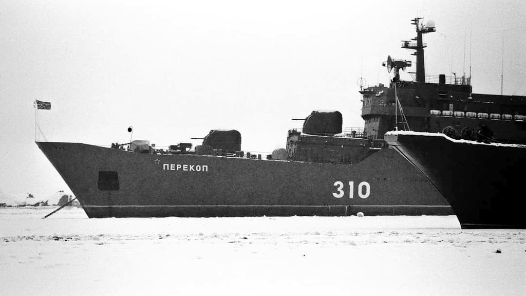 Russian Baltic Fleet Ropucha-class landing ship Aleksandr Shabalin set sail from Kronstadt. It has deployed Iskander units before.  First pictures show the Ropucha (Pennant near 110) at its pier where she has spent most of the winter.   