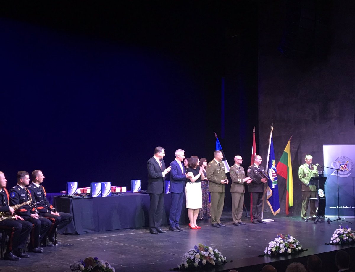 President of Latvia @Vejonis @Rigas_pils, Speaker @PranckietisV @LRSeimas of Lithuania and President of Estonia @KerstiKaljulaid attend the Baltic Defence College New Flag Inauguration and Joint Graduation @BALTDEFCOL in Tartu Estonia.  