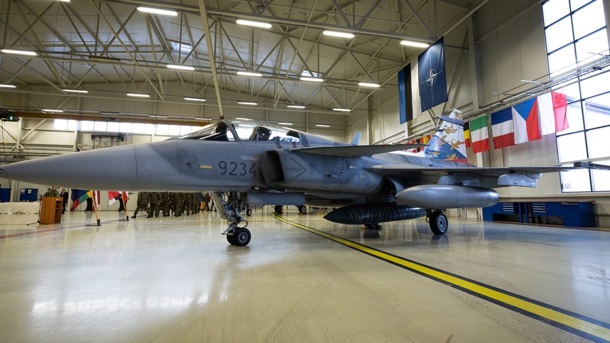 Today Polish Air Force took over from the Czech  colleagues #BalticAirPolicing mission in Ämari air base