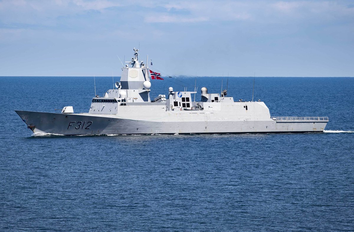 BALTOPS 2020 kicked it off 8 June with a photo op in the Baltic Sea.  Among the ships are US destroyer DONALD COOK DDG75, Canada's frigate FREDERICTON 337, Norwegian frigate OTTO SVERDRUP F312