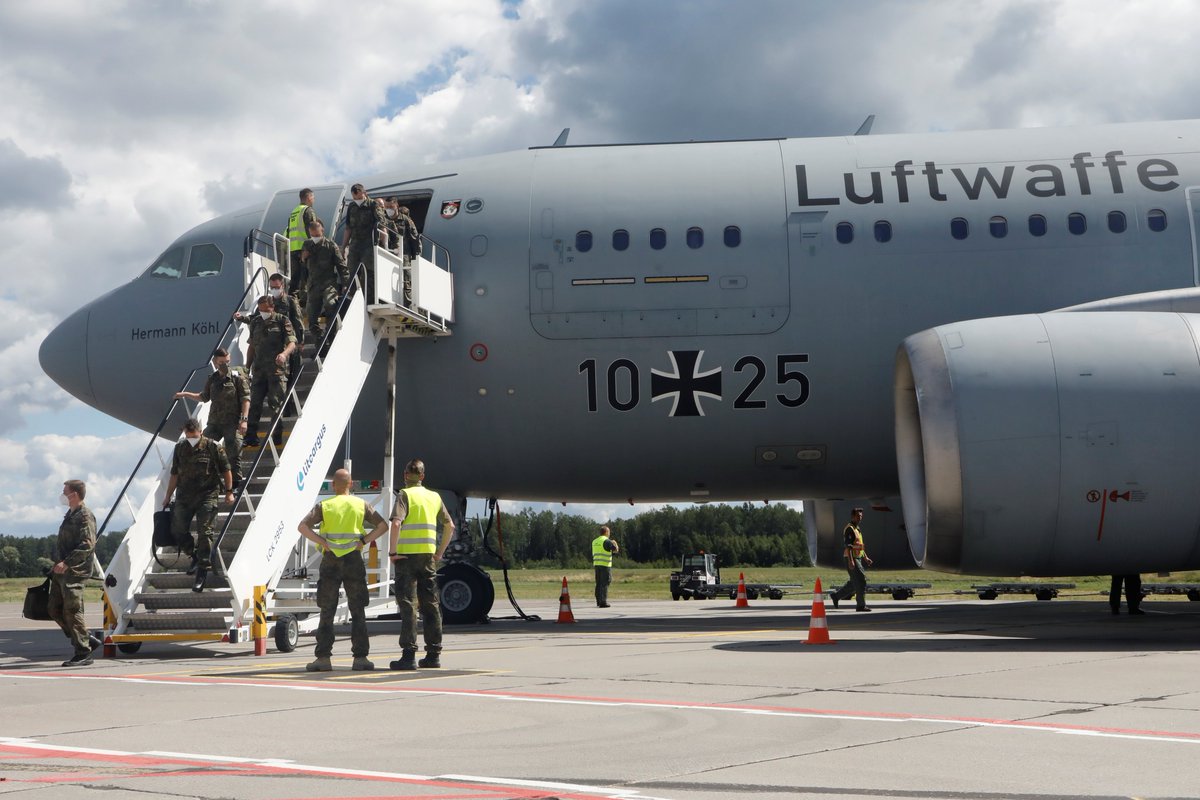 Rotation of the eFP Battlegroup: The first soldiers landed in Kaunas, Lithuania and will support the NATO presence in the Baltic region together with their multinational partners from 7 nations 
