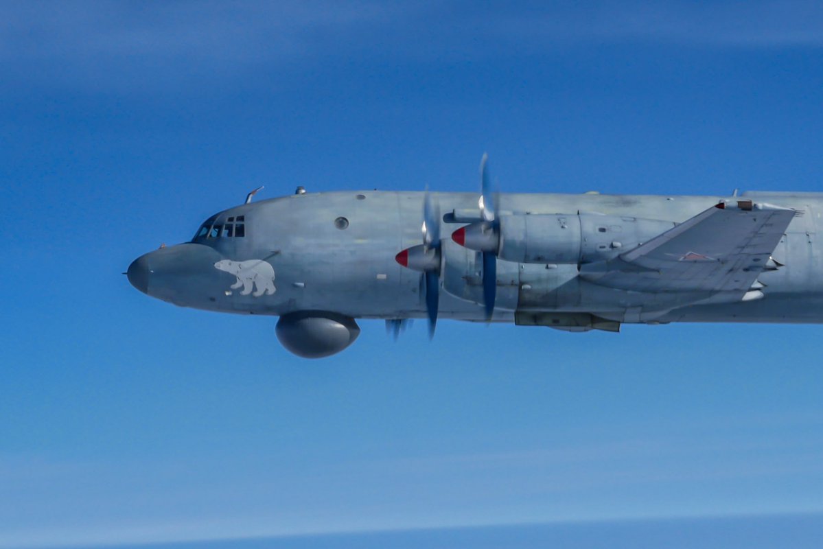 Yesterday, German Eurofighter Typhoons stationed in Amari, Estonia (Baltic Air Policing mission) took off to indentify Russian military aircraft (Il-38 escorted by Su-35S and Su-27M) over the intl airspace of the Baltic Sea.   @Team_Luftwaffe