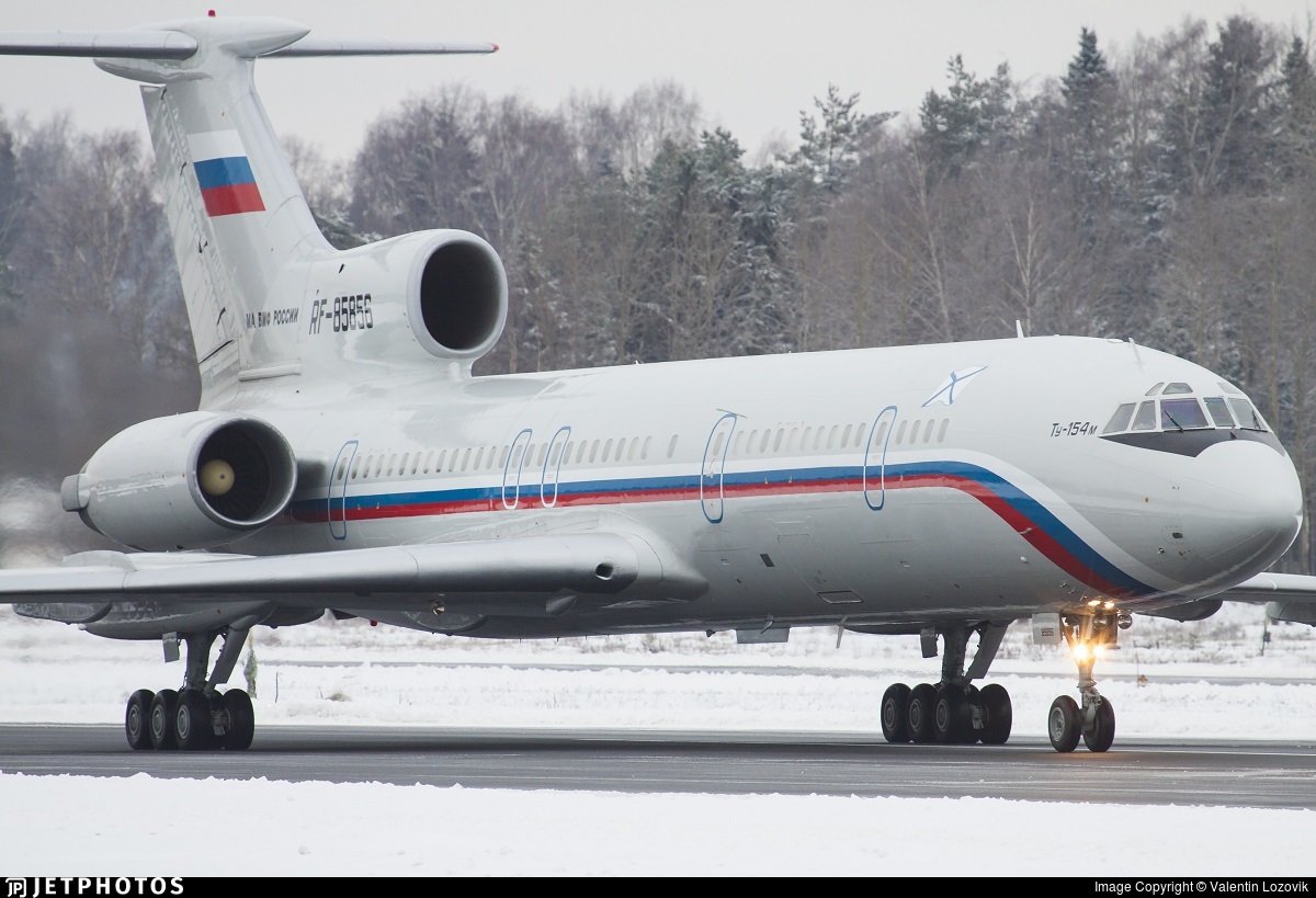 Russia's Navy Tupolev Tu-154M from Kaliningrad Chkalovsk, now over the Gulf of Finland.  Reg. RF-85856