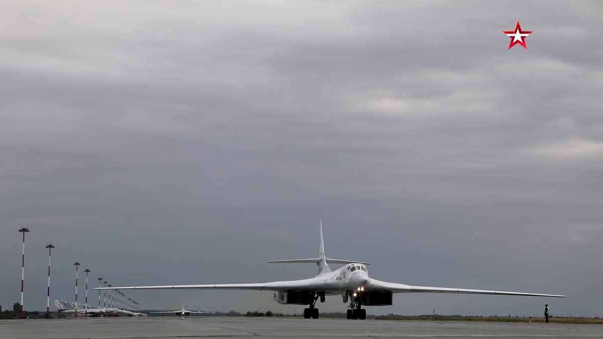 A video of today's flight of 2 Tu-160s over the Baltic Sea