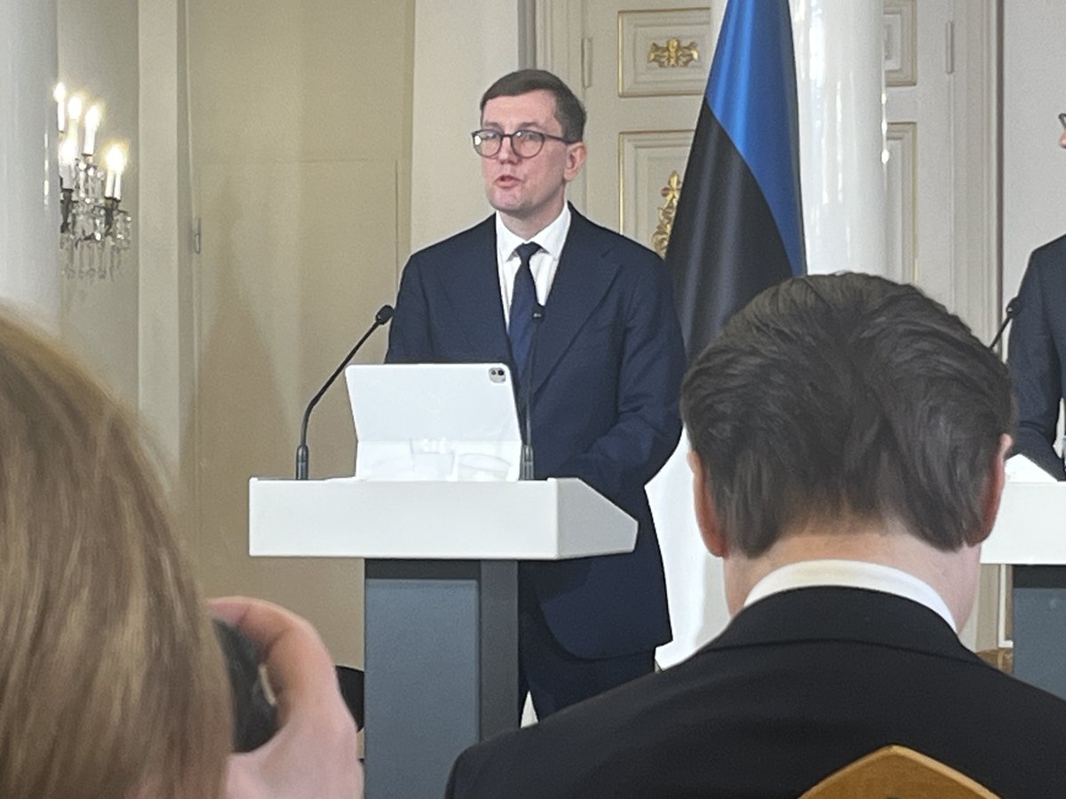 Le Premier ministre estonien @KristenMichalPM a déclaré que les fonctionnaires estoniens montaient régulièrement à bord des navires traversant leurs eaux pour vérifier s'ils disposaient d'une assurance adéquate. Il a déclaré que bon nombre d'entre eux sont des bombes environnementales à retardement