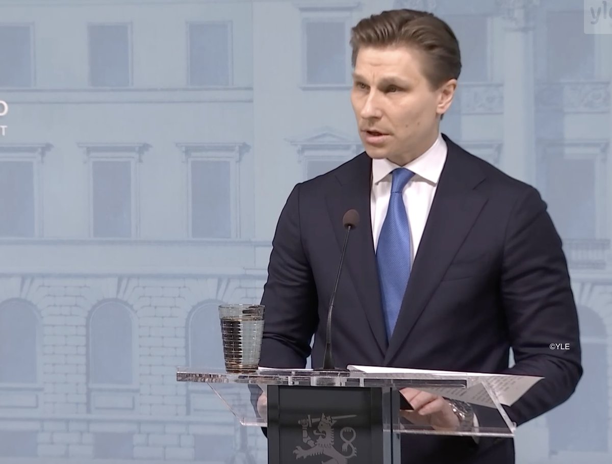 Minister van Defensie @anttihakkanen zegt dat Finland de wetgeving die kernwapens op zijn grondgebied verbiedt, zal wijzigen. Häkkänen verklaarde dat het verbod niet langer aansluit bij de veiligheidsbehoeften van Finland en dat kernwapens indien nodig voor de nationale defensie kunnen worden ingezet.